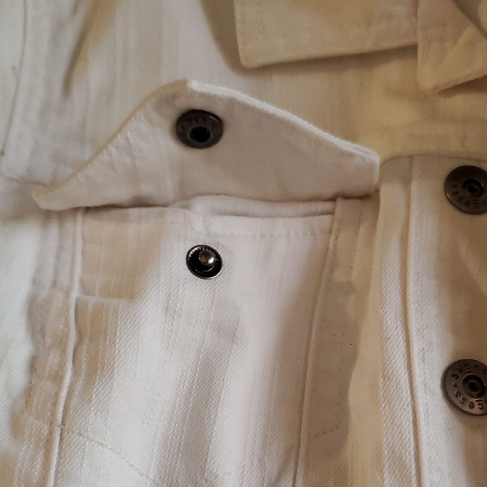 White Button-Up Jacket - Picture 6 of 9